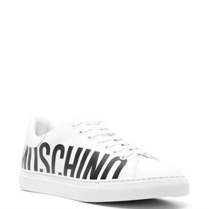 Moschino logo print low top sneakers